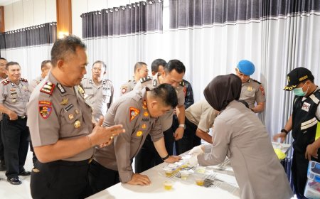 PJU dan Kapolsek Jajaran Ikut Tes Urine untuk Perkuat Kepercayaan Publik