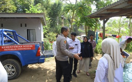 Empati Tanpa Batas, Polres Bondowoso Bantu Keluarga Bayi Kembar yang Kehilangan Ibu   