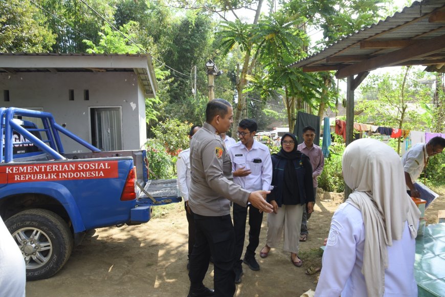 Polres Bondowoso Hadir untuk Keluarga Bayi Kembar yang Kehilangan Sang Ibu